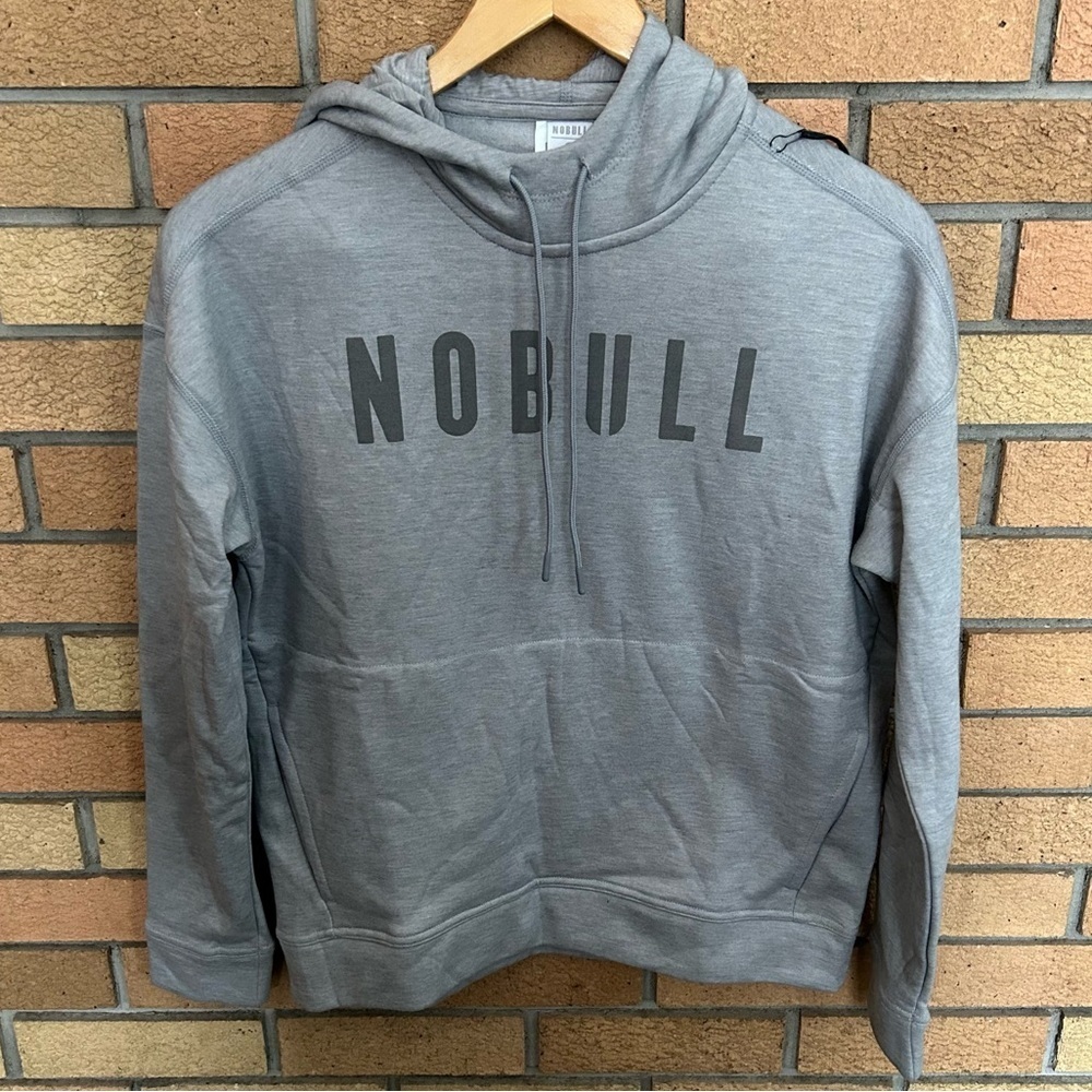 Nobull Light Gray Fleece Long Sleeve Logo Pullover Hoodie Sweatshirt Size XS NWT